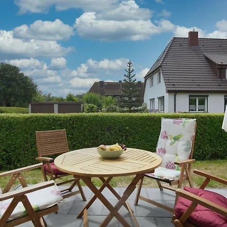Modernes Mit Eigener Terrasse Und Kleinem Garten - Liva *